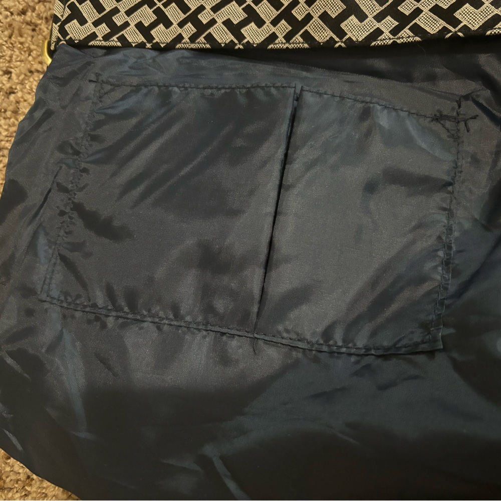 NWT Tommy Hilfiger Monogram Messenger Bag Black and Tan - Picture 7 of 9